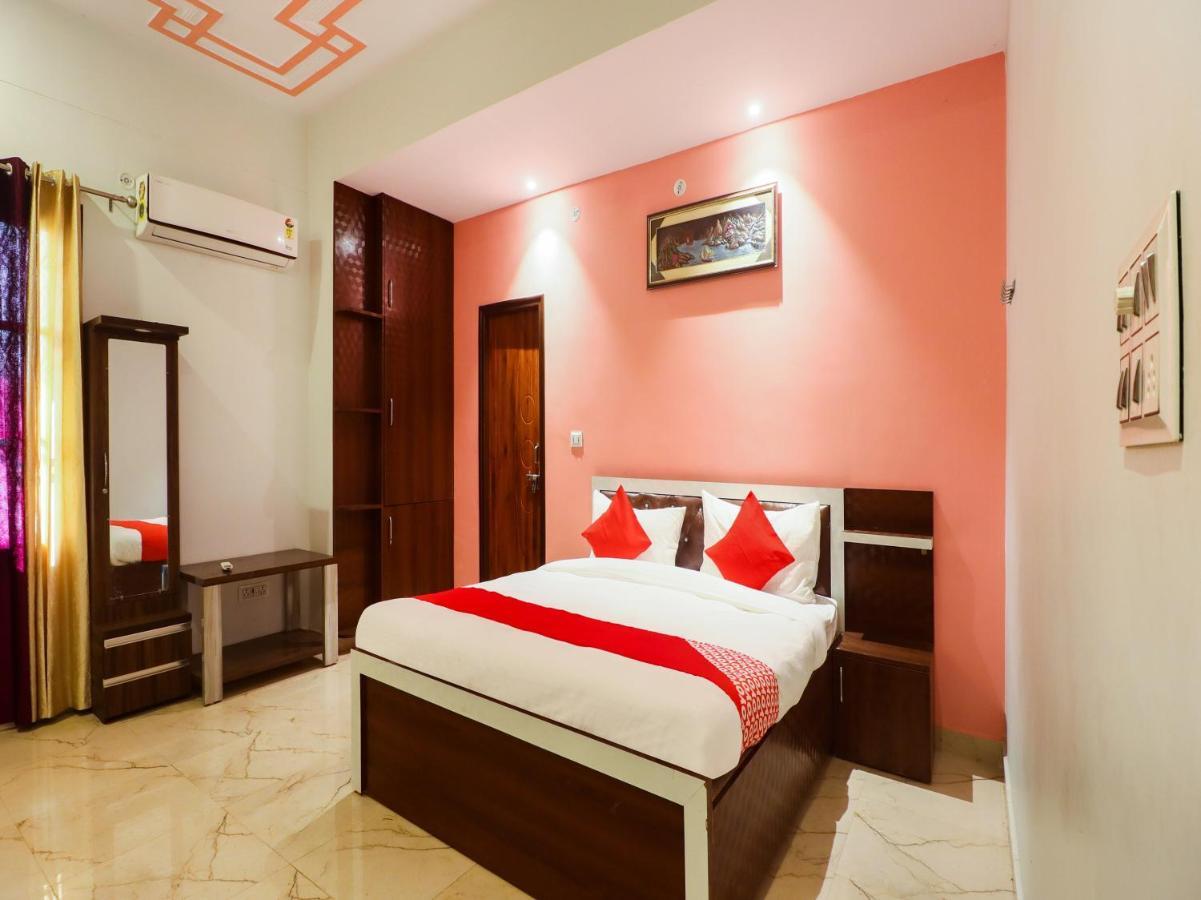 Oyo Lck1233 Rivaaj Palace Lucknow Exterior foto