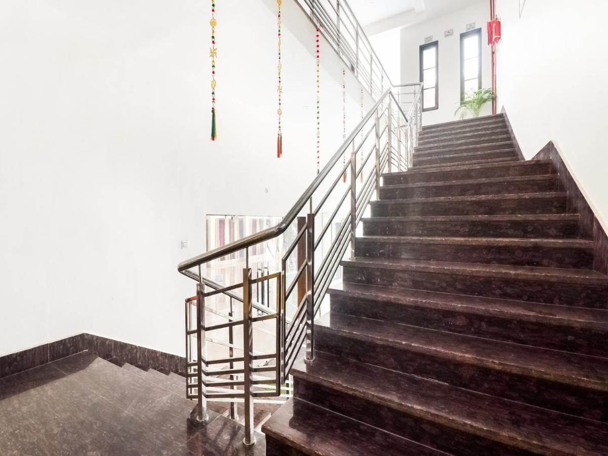 Oyo Lck1233 Rivaaj Palace Lucknow Exterior foto