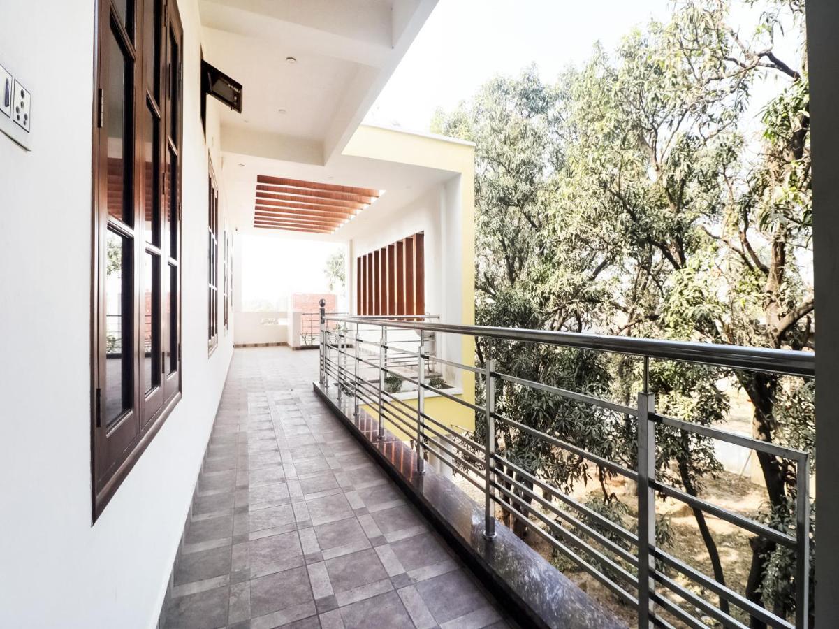 Oyo Lck1233 Rivaaj Palace Lucknow Exterior foto