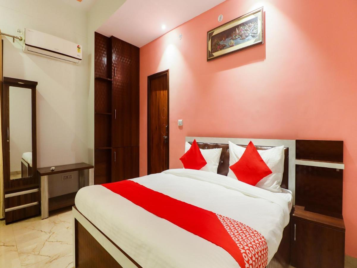 Oyo Lck1233 Rivaaj Palace Lucknow Exterior foto