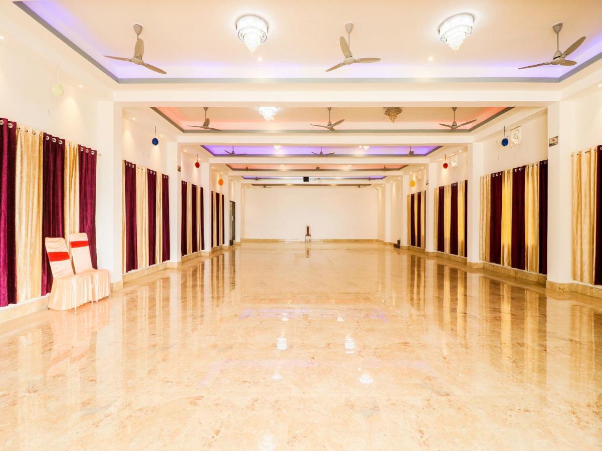 Oyo Lck1233 Rivaaj Palace Lucknow Exterior foto
