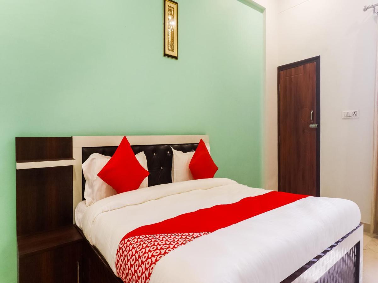 Oyo Lck1233 Rivaaj Palace Lucknow Exterior foto